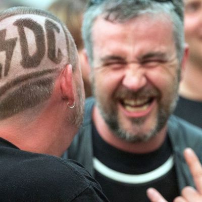 AC/DC faneja