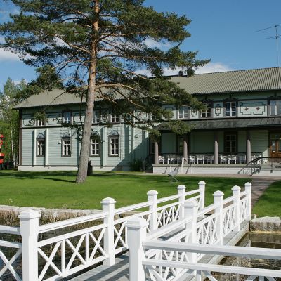 Mäntyharjulla sijaitseva Taidekeskus Salmela.