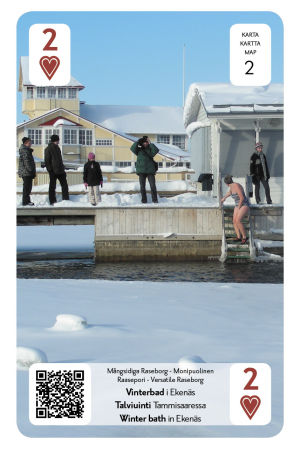 Korten ska representera Raseborgs olika delar. En bild på ett kort som har en bild på vinterbad i Ekenäs