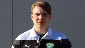 Anton Karlsson har hunnit bekanta sig med sin nya hemstad. Anton Karlsson är ny center i Grankulla IFK:s handbollslag.