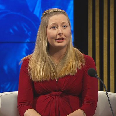 Koronatutkimusta tekevän ryhmän päätutkija Lotta Oksanen HUSista listasi A-studiossa kolme keinoa koulujen koronatilanteen parantamiseksi.