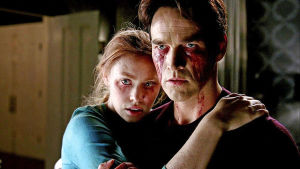 Vampyyrit Jessica (Deborah Ann Woll) ja Bill (Stephen Moyer) kokevat kovia True Bloodin kuudennella kaudella. True Bloodin kuudes kausi, Jessica Hamby (Deborah Ann Woll) ja Bill Compton (Stephen Moyer)