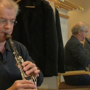 Osmo Vänskä ja Janne Koskinen soittavat Crusellin klarinettiduoa.