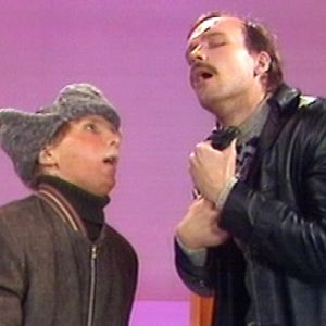 NUori Ilpo (Petelius) elokuvaohjaajan (Heiskanen) käsittelyssä. (1983)