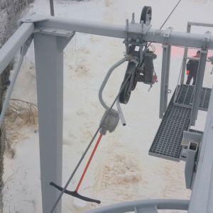 Ett liftankare hade fastnat i liftanordningen. En skidlift har fastnat i liftanordningen på Öjberget i Vasa