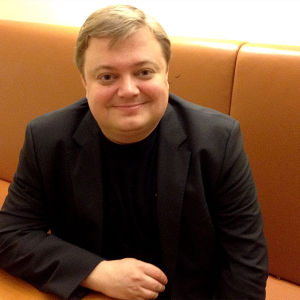 Kapellimestari Mikko Franck Wienin valtionoopperan takahuoneessa. - (Copyright: Yle/Paula Nurmentaus) Kapellimestari Mikko Franck Wienin valtionoopperan takahuoneessa.