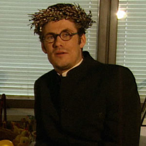 Pashaistien toiminnanjohtaja Lars Falck (Tommi Korpela) esittäytyy.