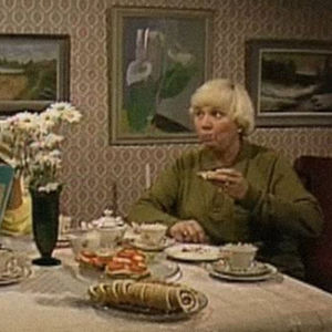 Kuvakaappaus Mummo-tv-sarjasta.