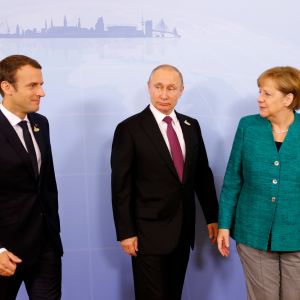 Ranskan presidentti Emmanuel Macron, Venäjän presidentti Vladimir Putin ja Saksan liittokansleri Angela Merkel tapasivat G20-kokouksessa lauantaina.
