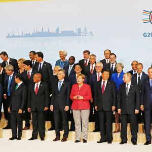 G20-johtajat ryhmäkuvassa.