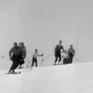 Hiihtäjiä 1930-luvulla