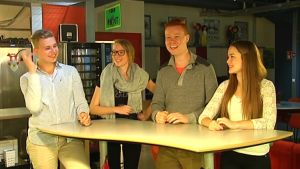 Ungdomar vill ha öppen och ärlig information om sex. daniel andersson, victoria riikonen, alexander beijar och frida sigfrids pratar om sexualundervisningen i skolan.,