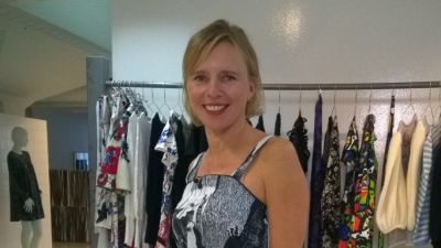 Sara Ehnholm Hielm i muminklänning