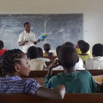 Elever i Cabo Delgado provinsen i Moçambique.