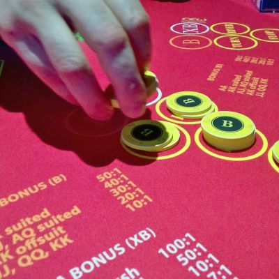 Pelipöytä RAY:n Feel Vegas -peliklubilla Rovaniemellä