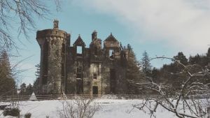 Dunans slott i Skottland i vinterskrud. Dunans slott i Skottland i vinterskrud.