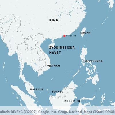 Karta som visar Sydkinesiska havet, omringat av Fililppinerna i öster, Vietnam i väster och Kina och Taiwan i norr.