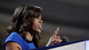 Michelle Obama puhui demokraattien puoluekokouksessa heinäkuussa 2016. // Kuva: EPA / Andrew Gombert
