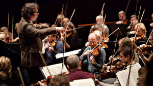 RSOn kanssa Saksassa 2009. Sakari Oramo johtaa Radion sinfoniaorkesteria Saksassa 2009