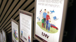 Reklam för snabblån finns överallt där människor rör sig. Nya regler om snabblån våren 2012