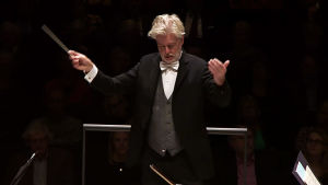 Jukka-Pekka Saraste dirigerar Radions symfoniorkerster i mars 2015. Jukka-Pekka Saraste dirigerar Radions sinfoniorkerster i mars 2015.