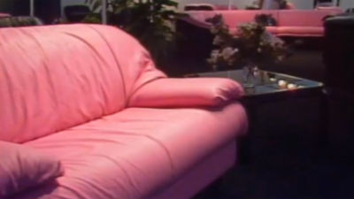 pink soffa på habitare, 1987