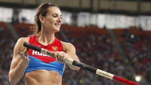 Jelena Isinbajeva saattaa lopettaa uransa, koska ei pääse Rion olympialaisiin. // Kuva: EPA / Kerim Okten