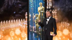 Leonardo DiCaprio voitti viime vuonna (vihdoin) ensimmäisen Oscar-palintonsa. // Kuva: EPA / Handout