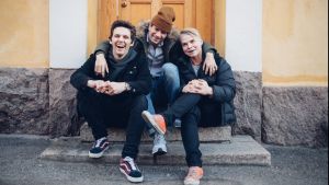 Martin Kalliola (vas.), Jussi Pulkkinen ja Matti Roth unelmoivat siitä, että saisivat elantonsa sketsivideoilla. // Kuva: Janita Autio