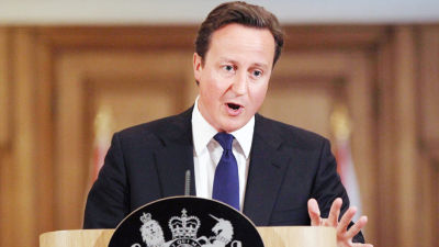 Premiärminister David Cameron på en preskonferens i fredags