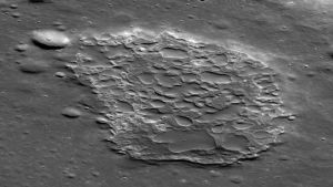 kraatereita Kuun pinnalla