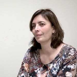 Karmen Joller säger att det tar fem-sex år innan vi vet vilken strategi som skulle ha varit den bästa. "Det finns andra måttstockar än antalet dödsfall", säger hon också. Karmen Joller är en känd estnisk allmänläkare.