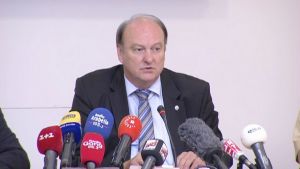 Bayerns polischef Hubertus Andrä vid presskonferensen den 23 juli Bayerns polischef Hubertus Andrä vid presskonferensen den 23 juli 2016 om attacken i München.
