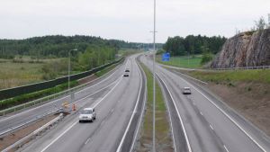 I marknadsföringen satsar man i år på att nå invånarna i huvudstadsregionen till exempel med reklamskyltar vid infartslederna. Stamväg 51