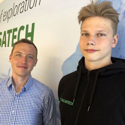 Palsatechin toimitusjohtaja Mika Alasuutari ja uimari Ronny Brännkärr