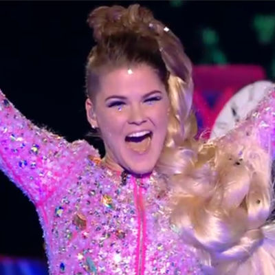 Saara Aalto under finalen av The X Factor 2016