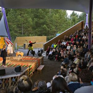 Heli Laaksosen runokiertue Porin Kirjurinluodolla vuonna 2014.