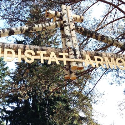 Herättäjäjuhlien portti.