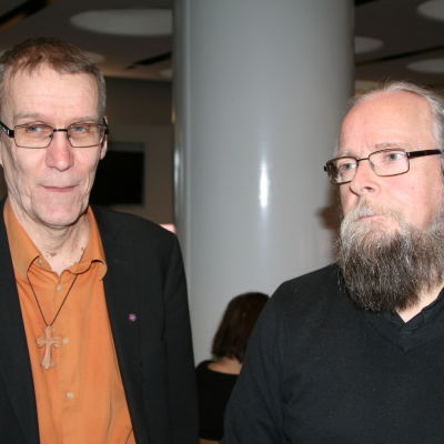 Svante Lundgren och Håkan Sandvik i samtal om församlingarnas flyktingarbete