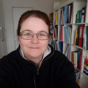 Kapellimestari Anna-Maria Helsing selfiessä koronakeväänä 2020.