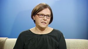 Heidi Hautala (Gröna) säger av erfarenhet att det inte är möjligt att sitta i fullmäktige och i Europaparlamentet samtidigt.
