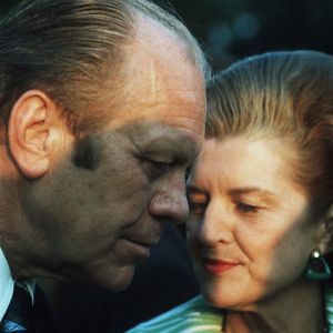 Puutarhajuhla Kalastajatorpalla Etyk-kokouksen yhteydessä 1975. Yhdysvaltojen presidentti Gerald Ford ja rouva Betty Ford.