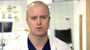 Ville Mattila, ortopedian ja traumatologian professori Ortopedian ja traumatologian professori Ville Mattila haastattelukuvassa