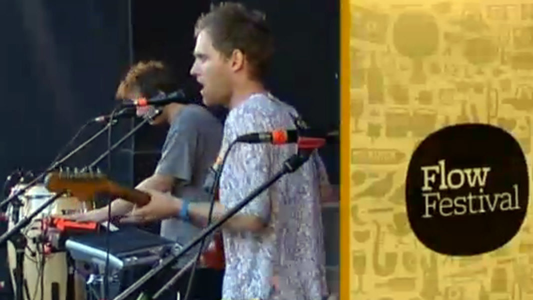 Iso musta kukot perseeseen