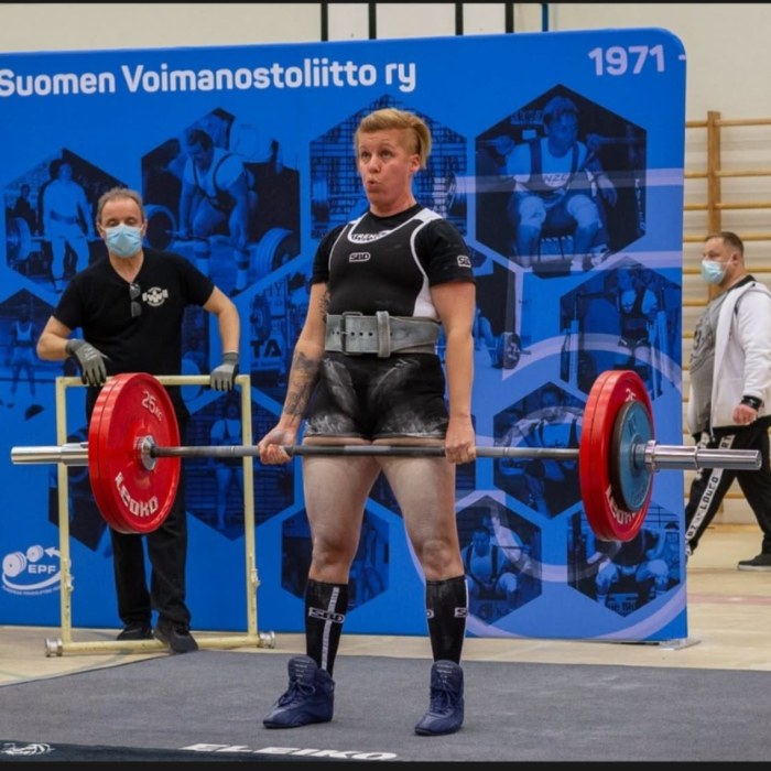 Förbundspennan: Kan kvinnor lyfta tunga vikter?  Sport  svenska 