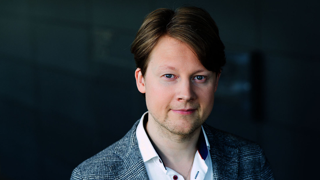 Uudelle avoin, monipuolinen viulutaitelija Antti Tikkanen Klassinen