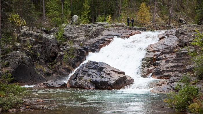 Ravadasköngäs Lemmenjoen kansallispuistossa.