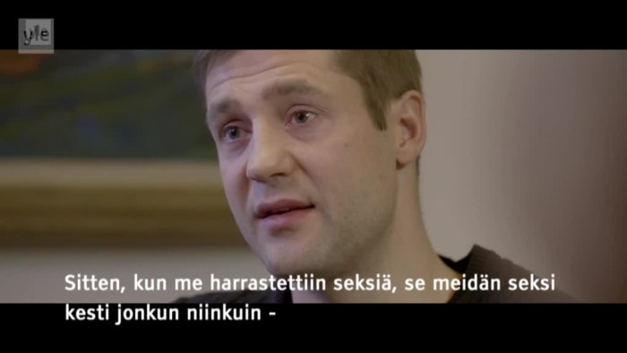 musta yö seksiä