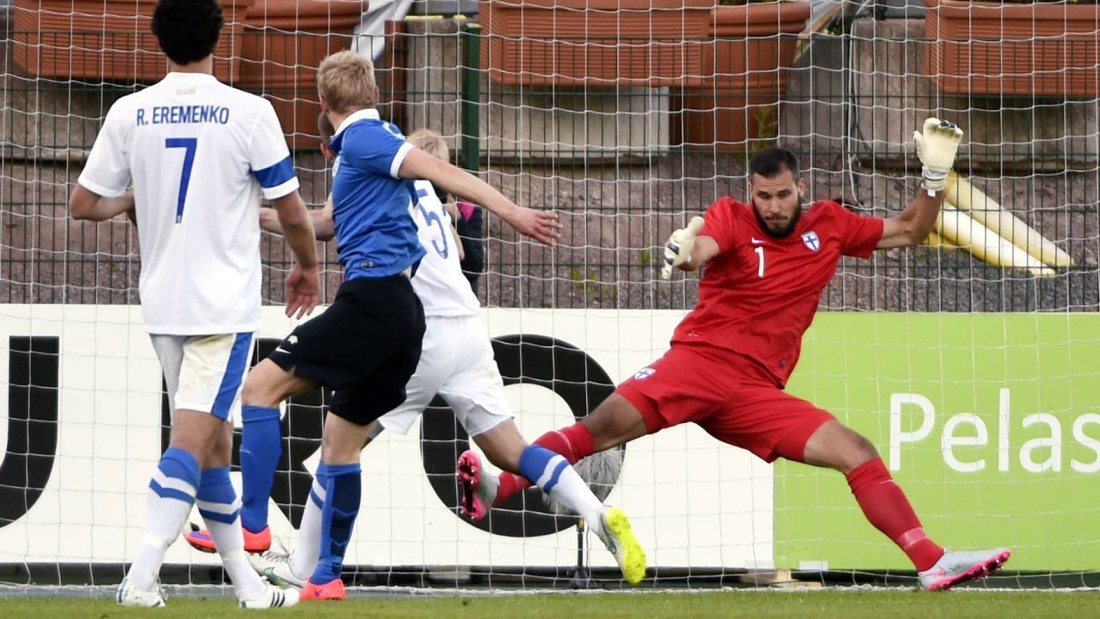 Fotbollslandslagets målvakt byter klubb | Sport | svenska ...