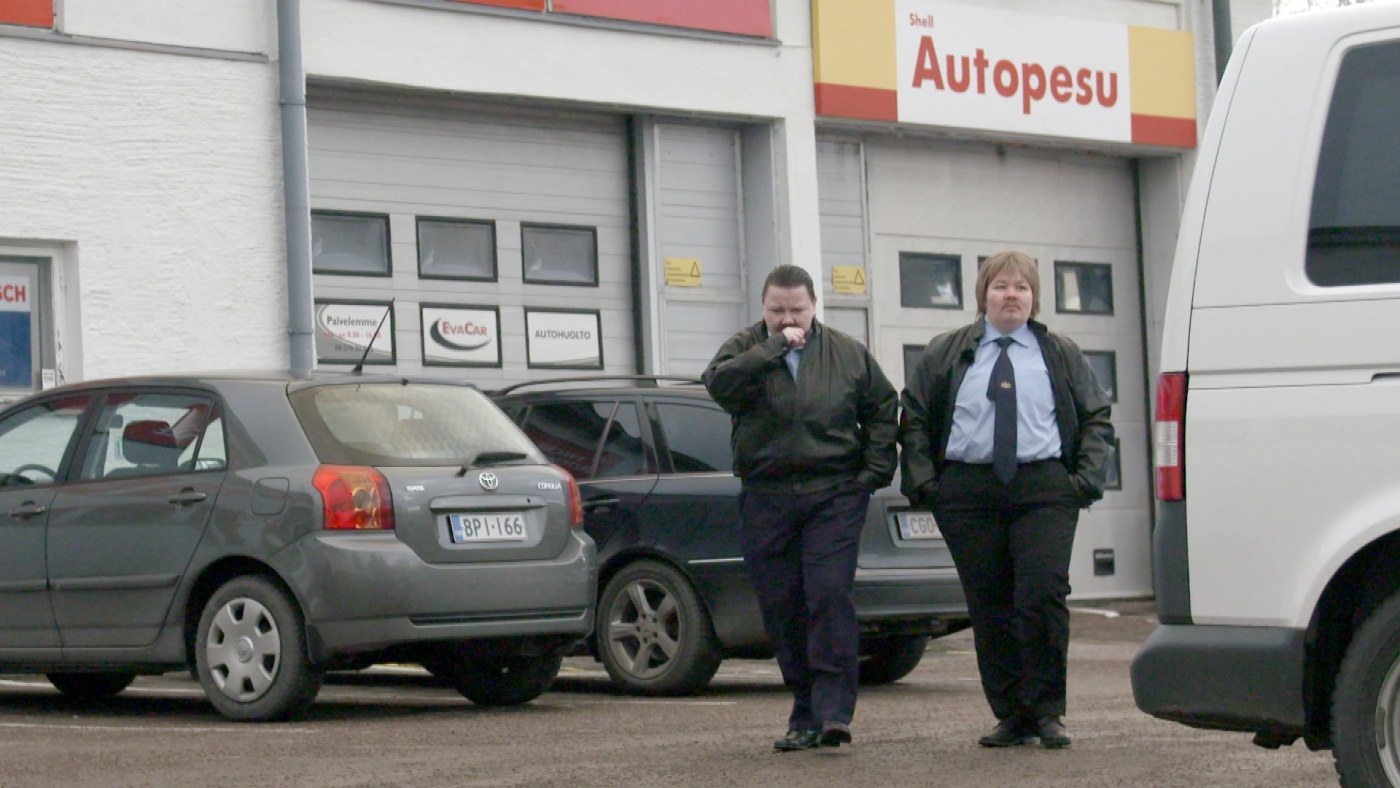 "Miehenä naisten naurattaminen on helppoa" - näyttelijä Minna Kivelä ...